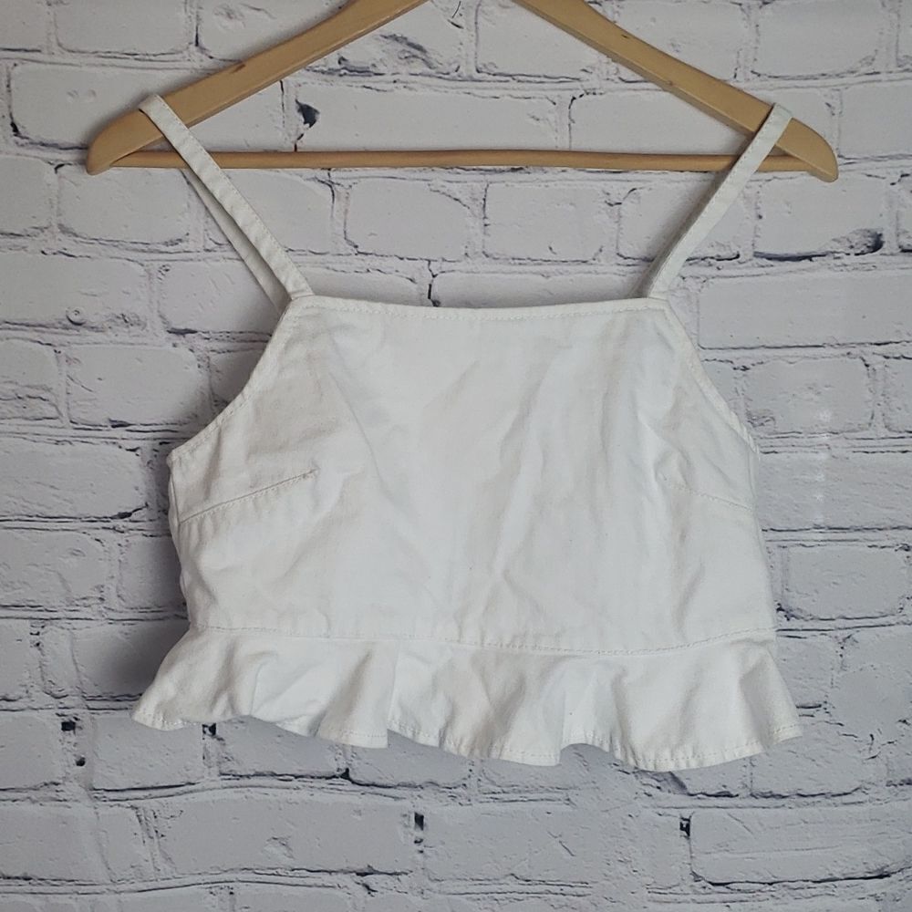 Forever 21 Short White Top‎